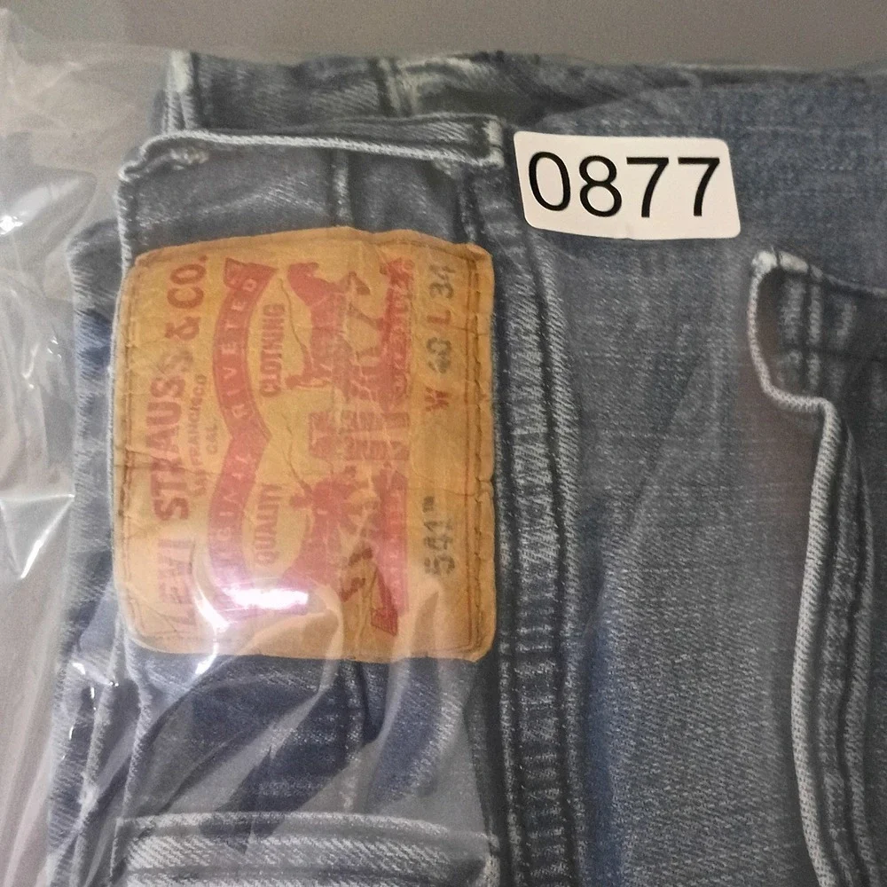 Levis 541 Athletic Taper Mens Blue Denim Jeans Size 40x34 Medium Wash fit 38x31